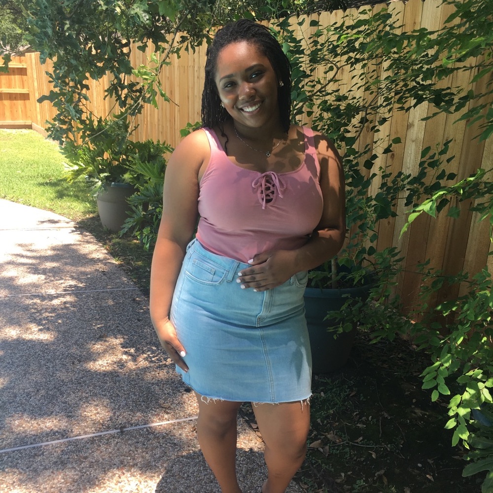 Meet your Posher, Akilaah